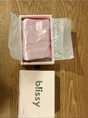 Blissy Pink Satin Pillowcase – Smooth, Gentle Sleep Surface